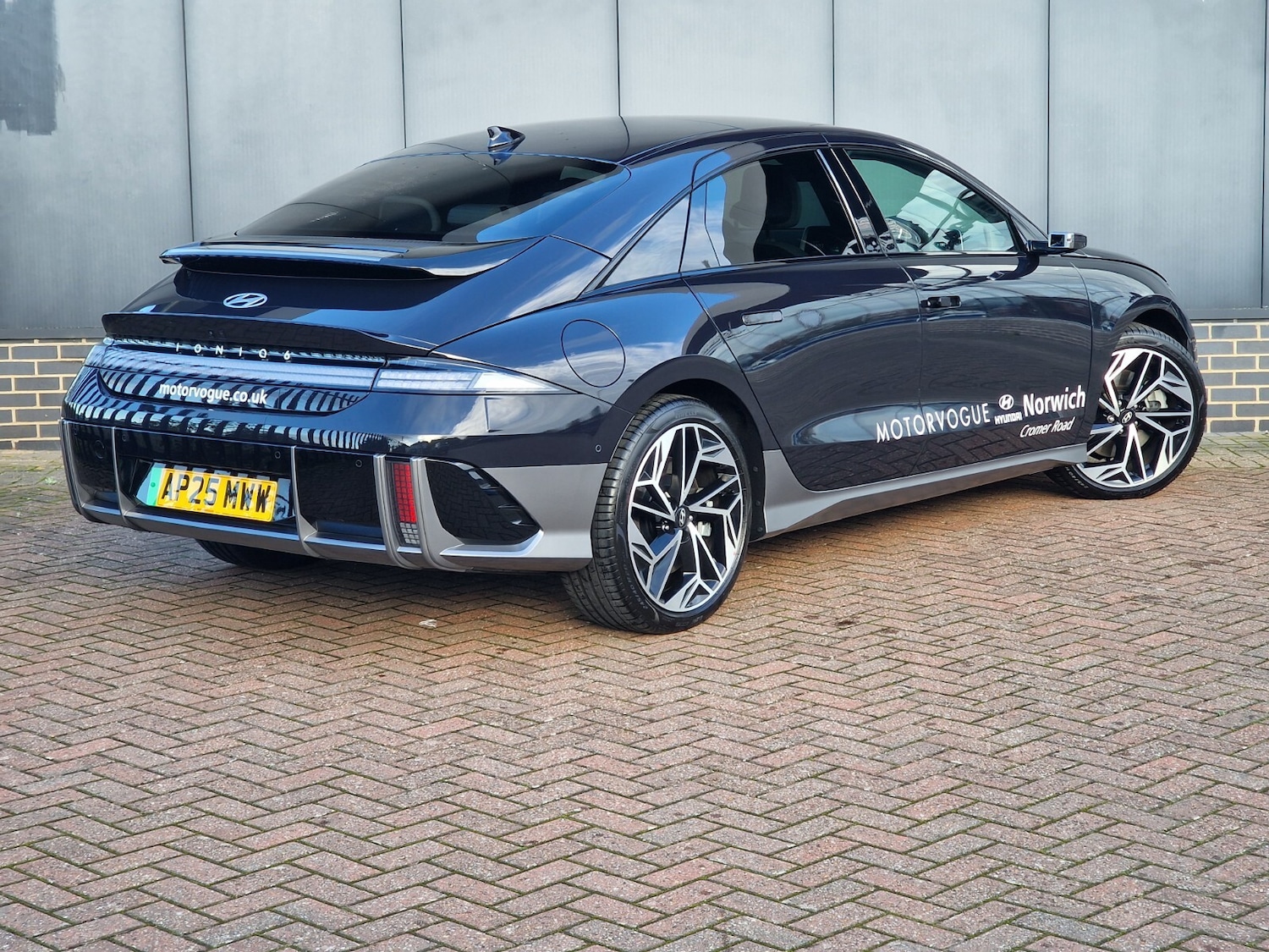 Used Hyundai IONIQ 6 2025 for sale - 76400688: Photo 11