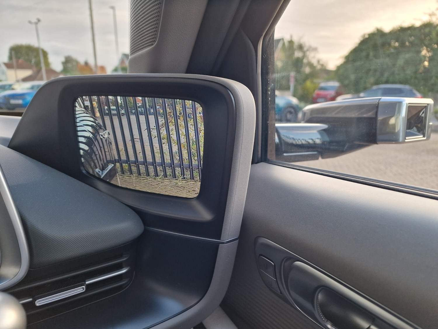 Used Hyundai IONIQ 6 2025 for sale - 76400688: Photo 31