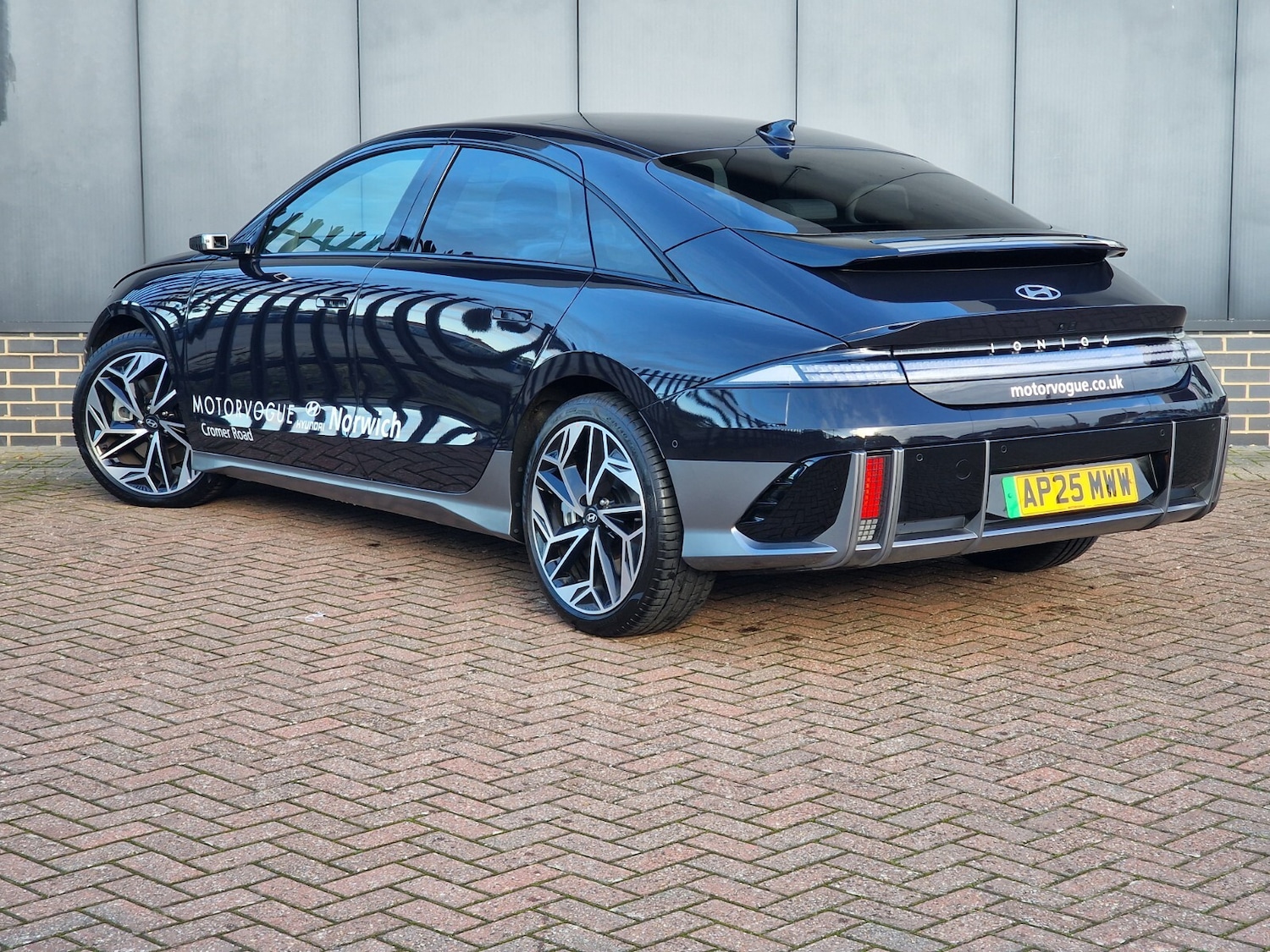 Used Hyundai IONIQ 6 2025 for sale - 76400688: Photo 9