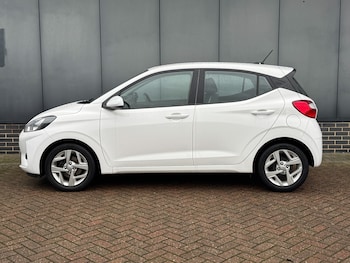 Used Hyundai i10 2023 for sale - 77205741: Photo