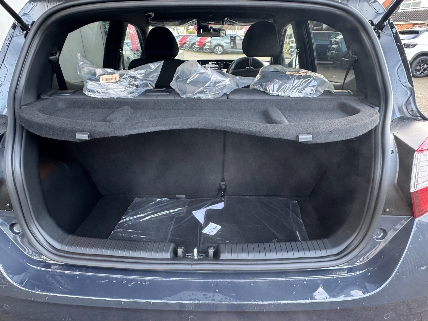 Used Hyundai i10 2025 for sale - 77193618: Photo 9