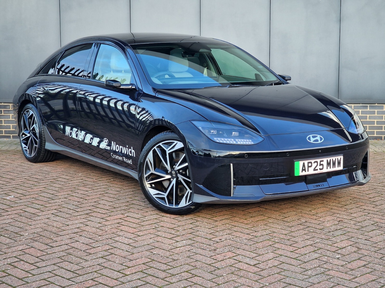 Used Hyundai IONIQ 6 2025 for sale - 76869753: Photo 1