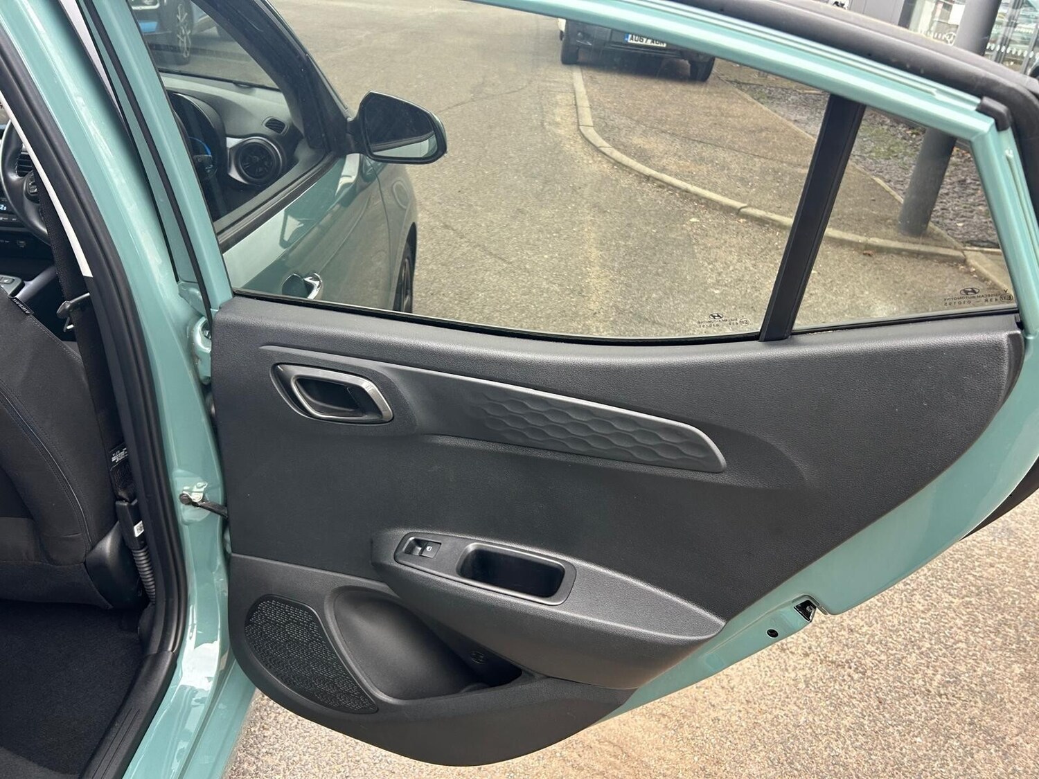 Used Hyundai i10 2023 for sale - 75929772: Photo 11