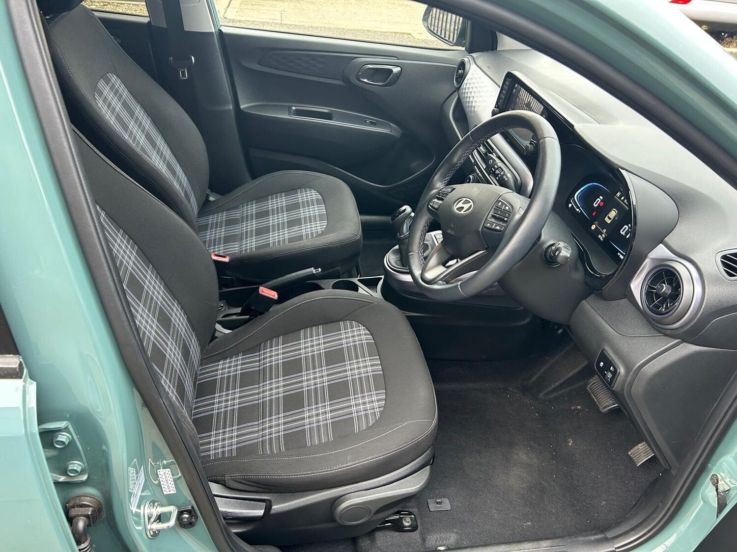 Used Hyundai i10 2023 for sale - 75929772: Photo 26