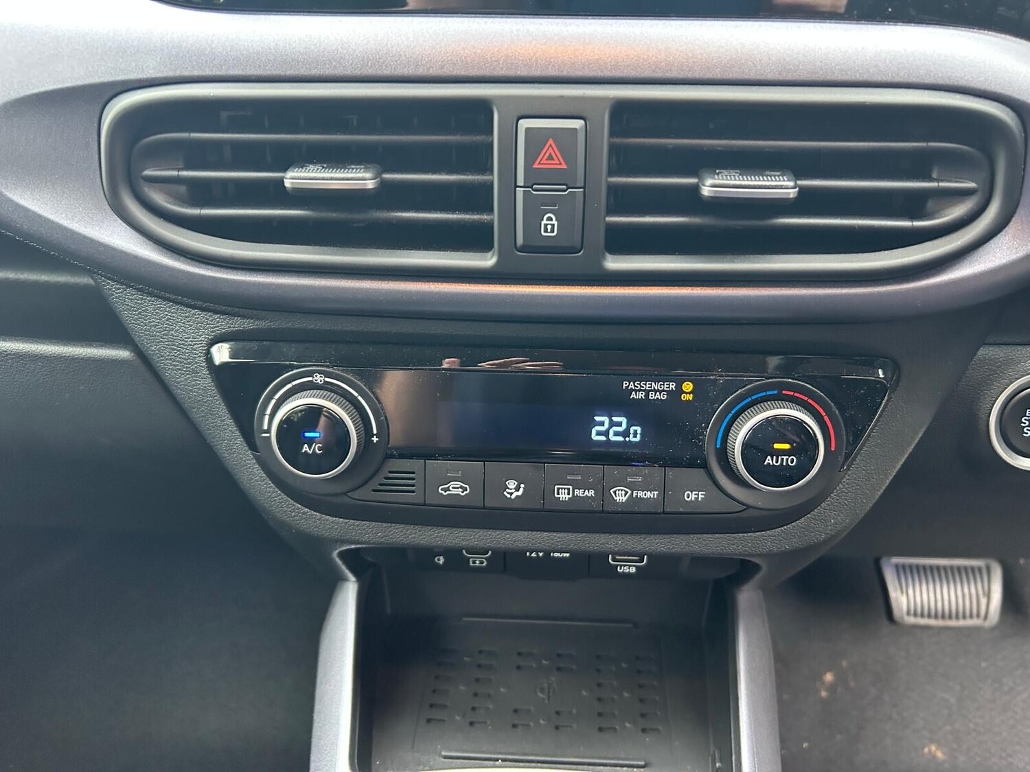 Used Hyundai i10 2023 for sale - 75929772: Photo 32