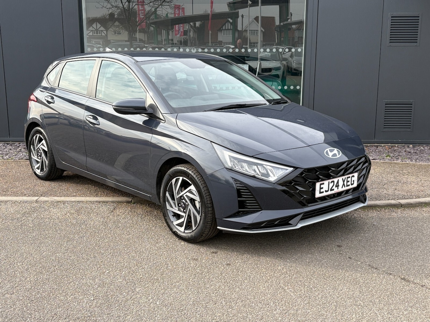 Used Hyundai i20 2024 for sale - 76580112: Photo 1
