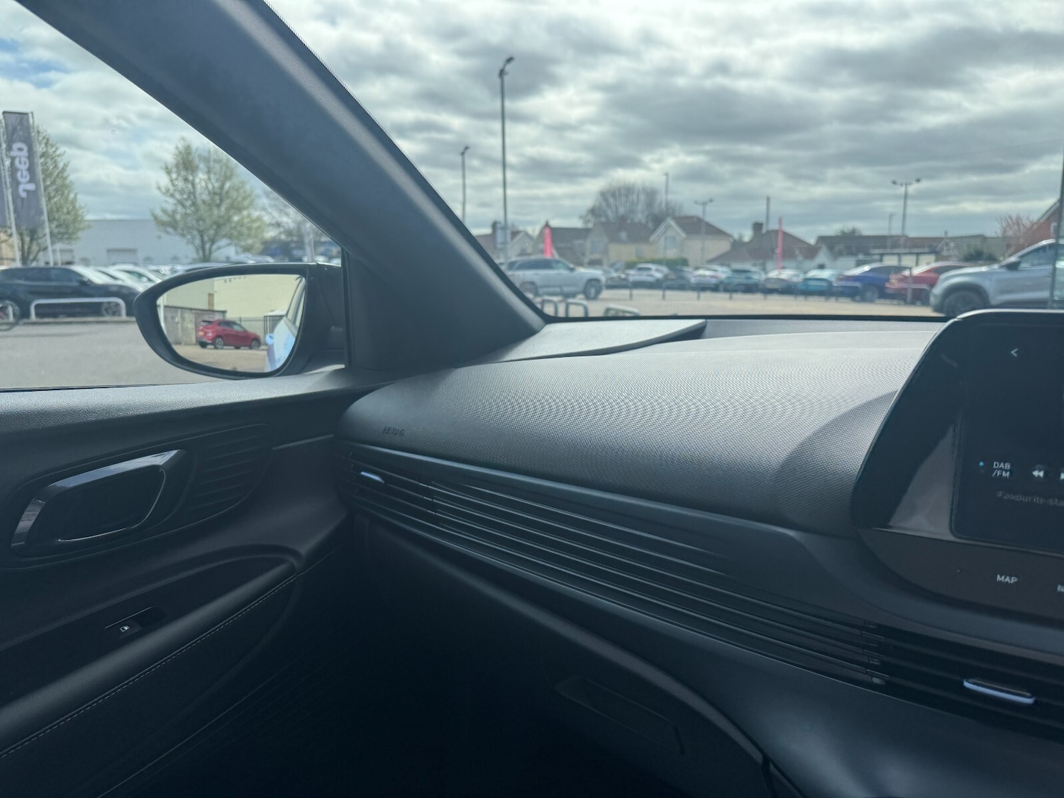 Used Hyundai i20 2023 for sale - 78186969: Photo 35