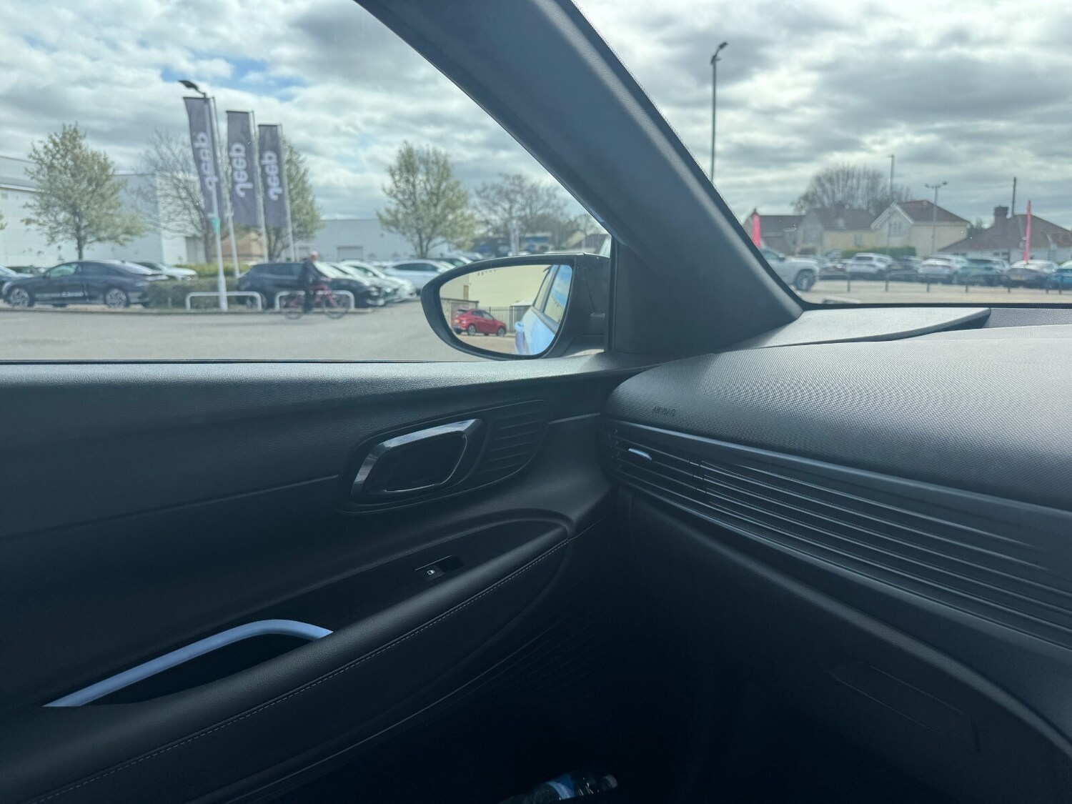 Used Hyundai i20 2023 for sale - 78186969: Photo 36