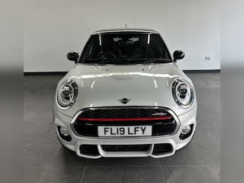 Used MINI Hatch 2019 for sale - 79656511: Photo