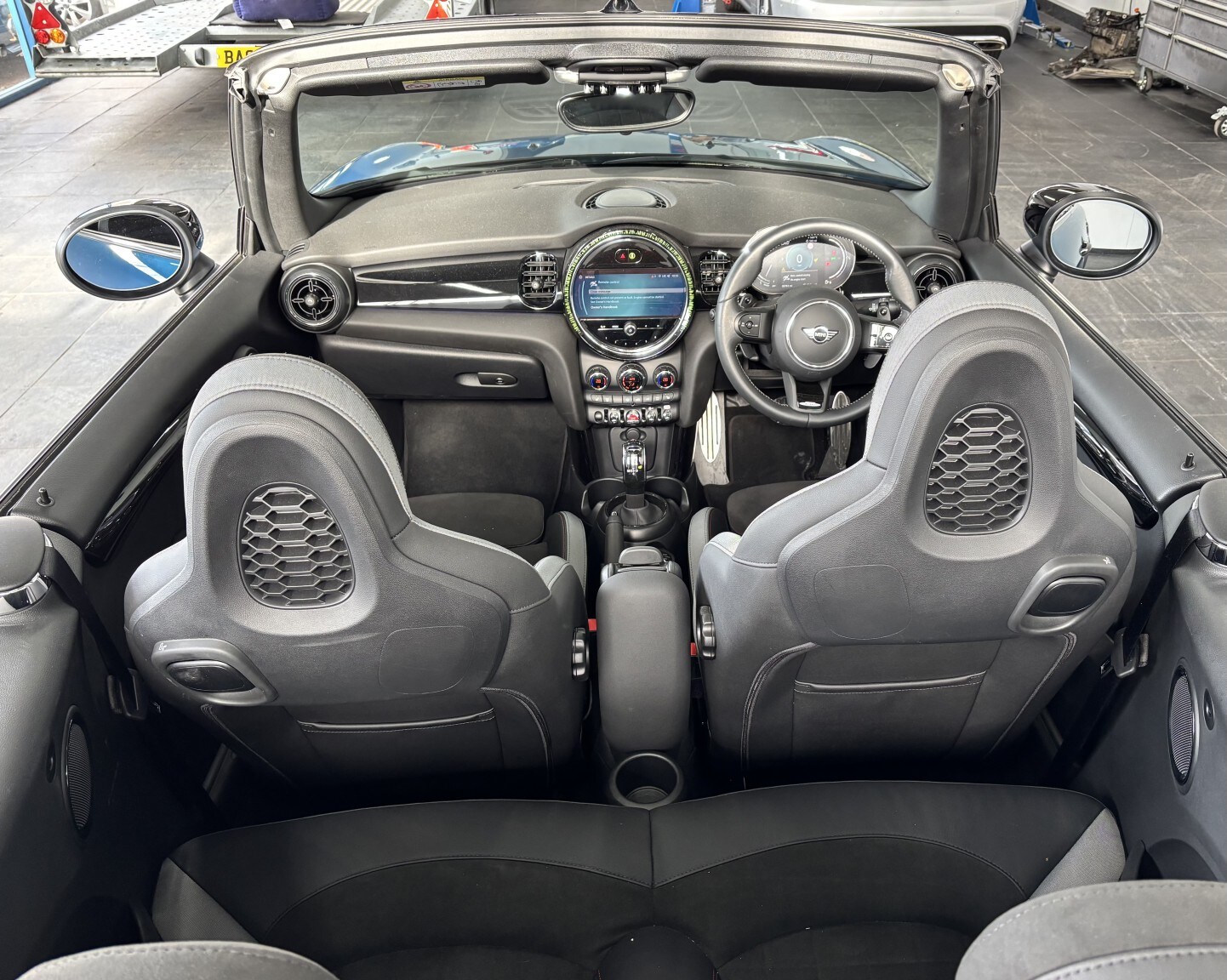 Used MINI Convertible 2023 for sale - 77605296: Photo 13