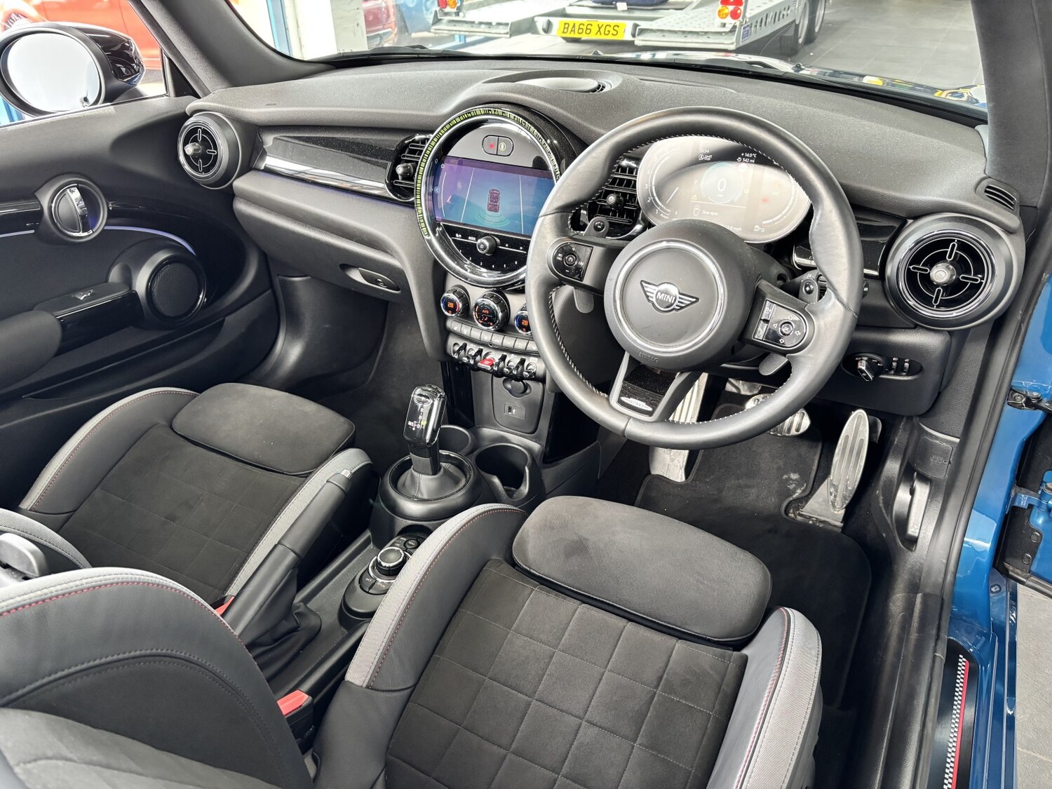 Used MINI Convertible 2023 for sale - 77605296: Photo 14