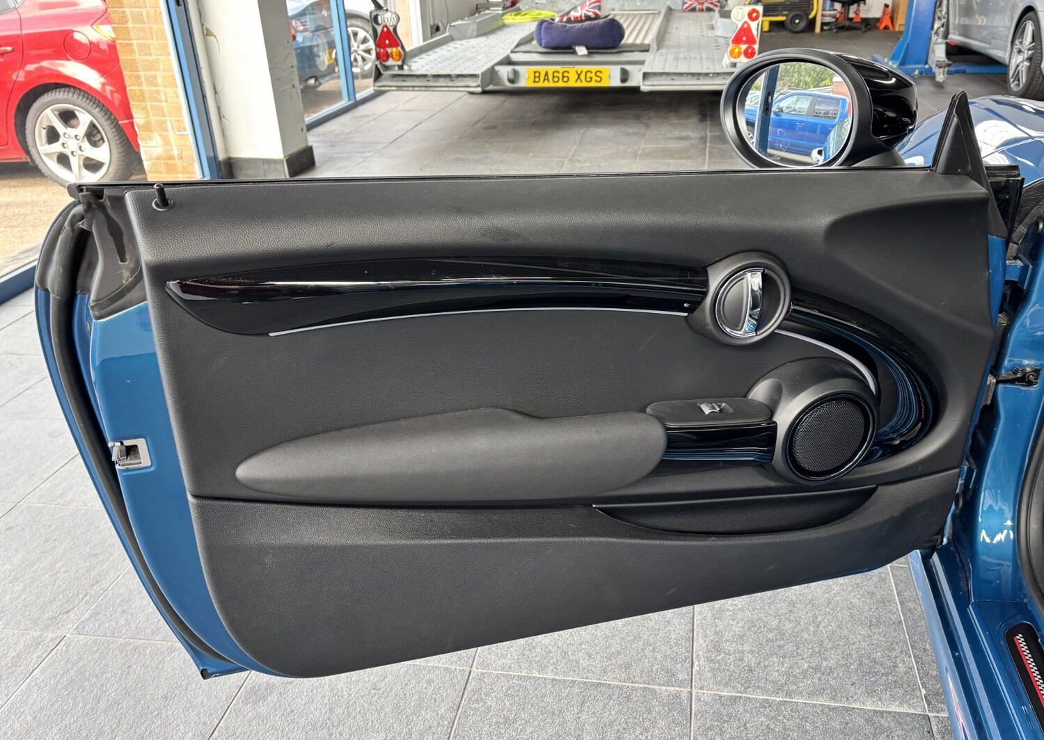 Used MINI Convertible 2023 for sale - 77605296: Photo 16