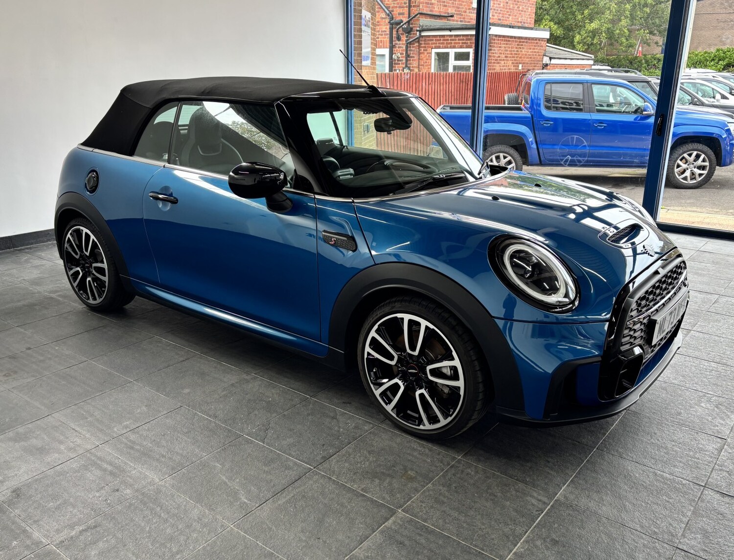 Used MINI Convertible 2023 for sale - 77605296: Photo 26