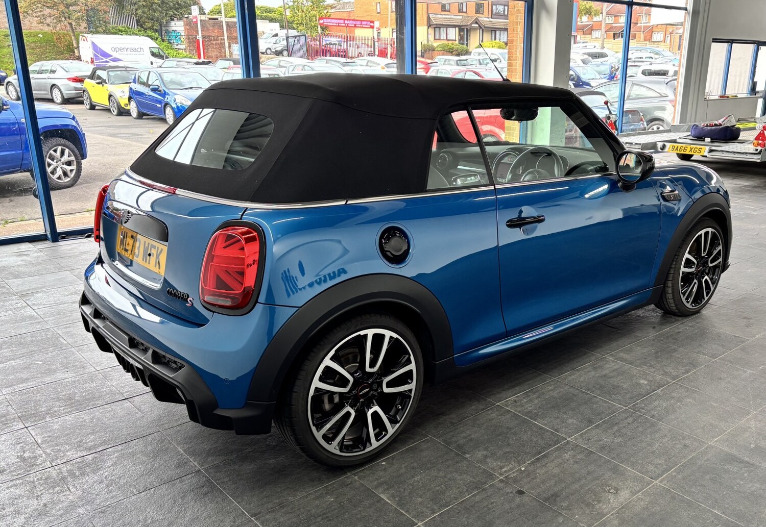 Used MINI Convertible 2023 for sale - 77605296: Photo 32