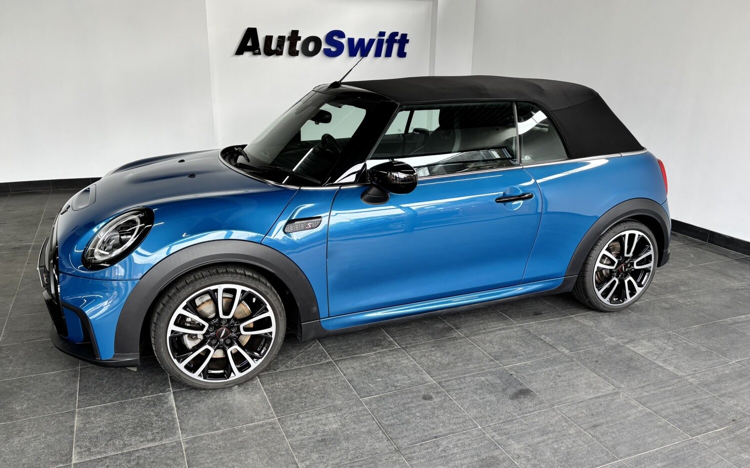 Used MINI Convertible 2023 for sale - 77605296: Photo 36