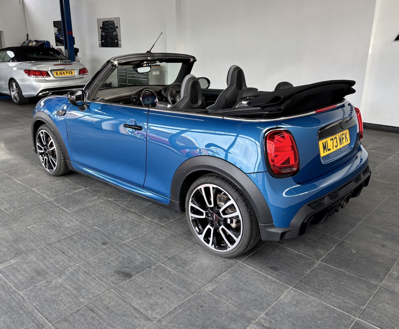 Used MINI Convertible 2023 for sale - 77605296: Photo 7