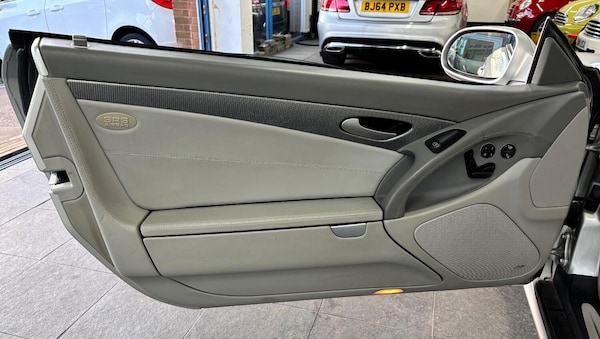 Used Mercedes-Benz SL 2003 for sale - 73645070: Photo 23