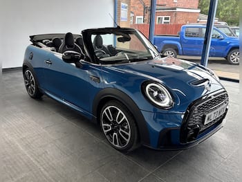 Used MINI Convertible 2023 for sale - 79656533: Photo