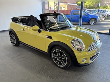 Used MINI Convertible 2009 for sale - 79656528: Photo