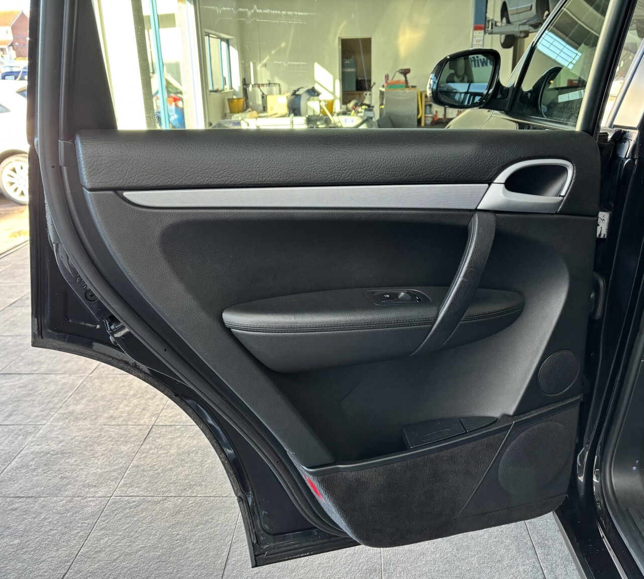 Used Porsche Cayenne 2005 for sale - 77609889: Photo 18