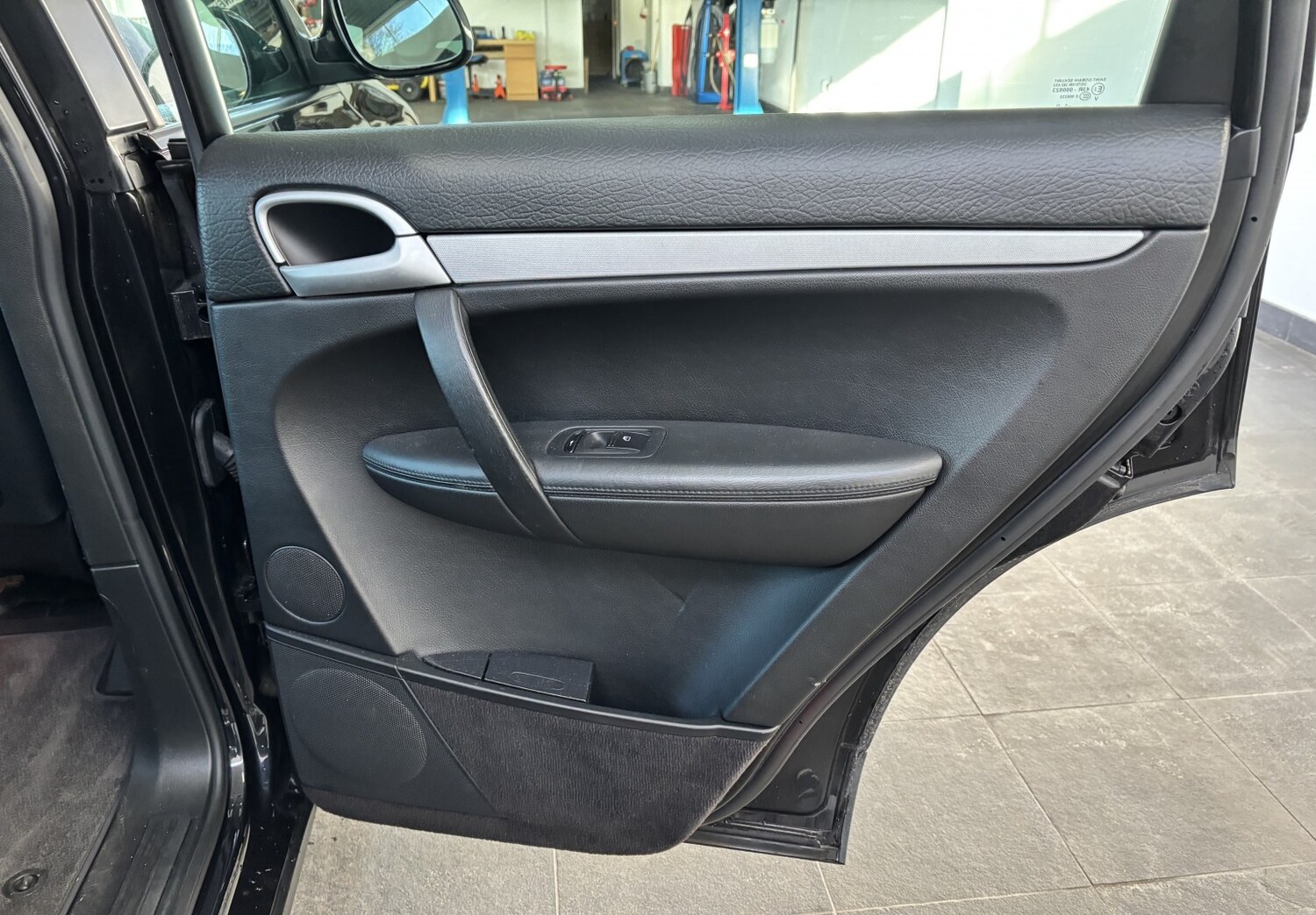 Used Porsche Cayenne 2005 for sale - 77609889: Photo 19