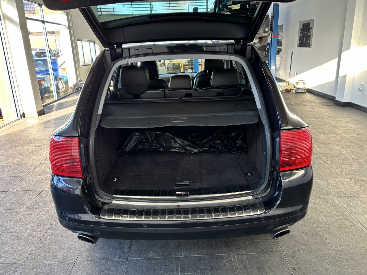 Used Porsche Cayenne 2005 for sale - 77609889: Photo 8