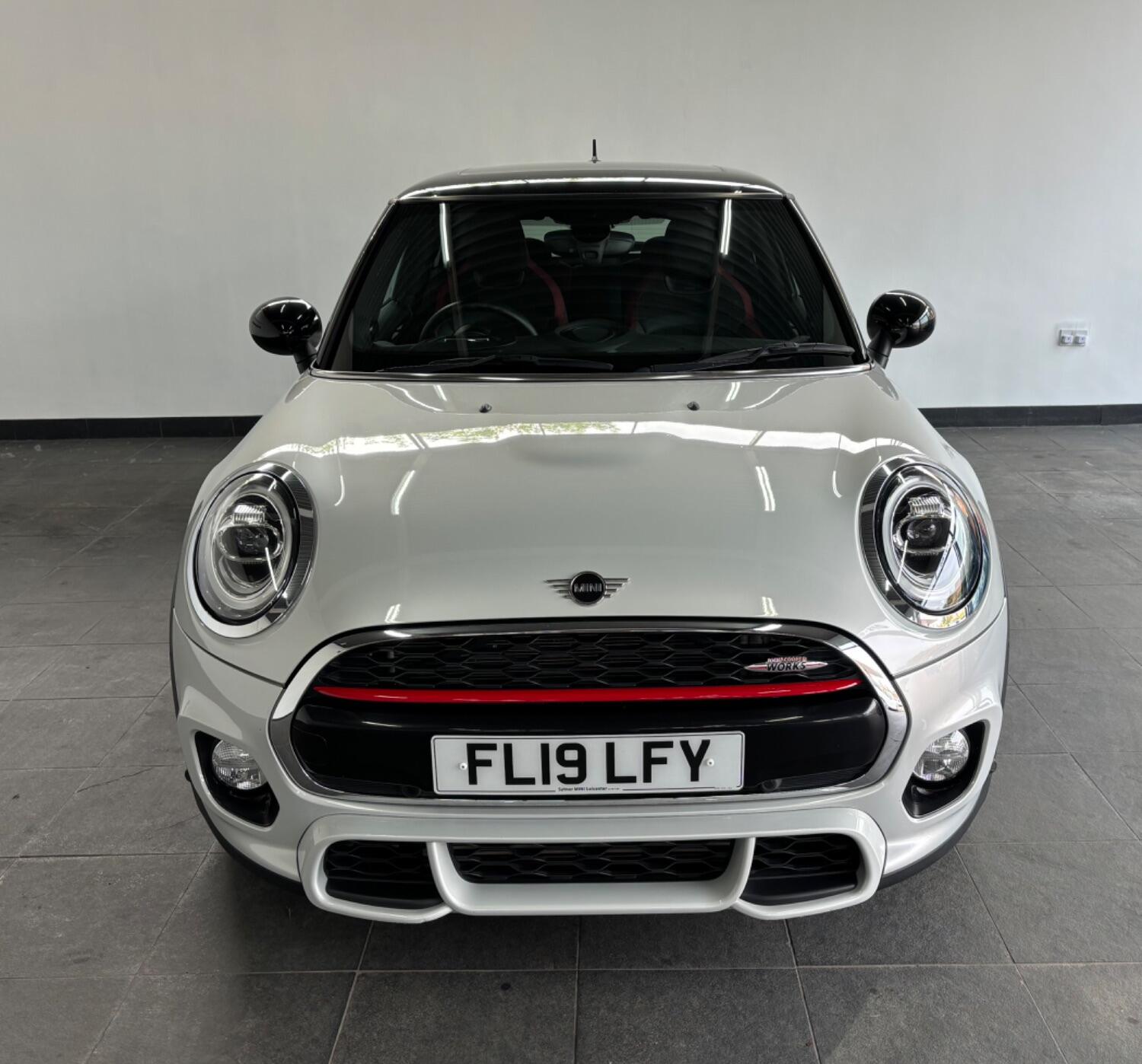Used MINI Hatch 2019 for sale - 77605314: Photo 2