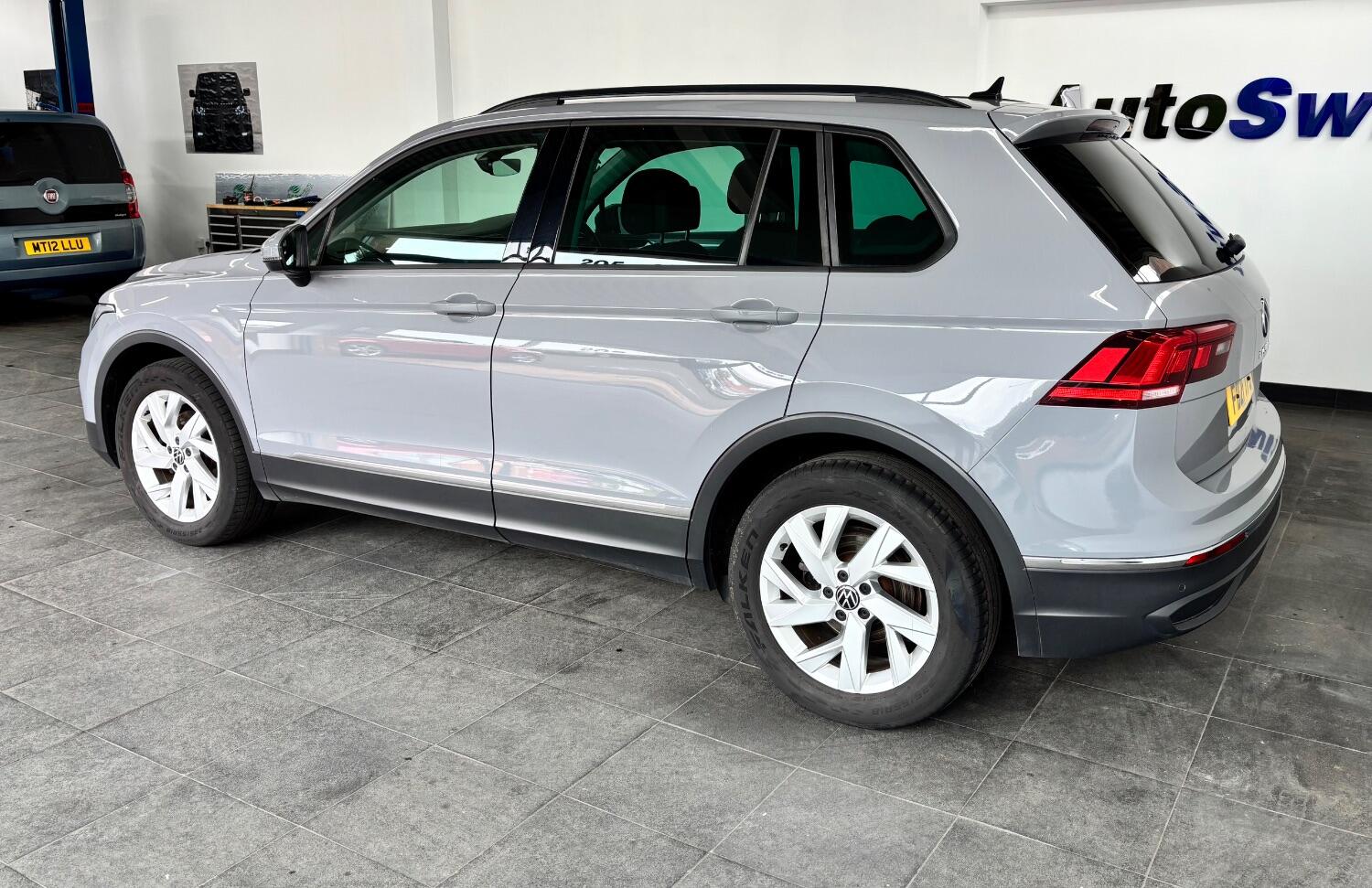 Used Volkswagen Tiguan 2021 for sale - 77605299: Photo 10