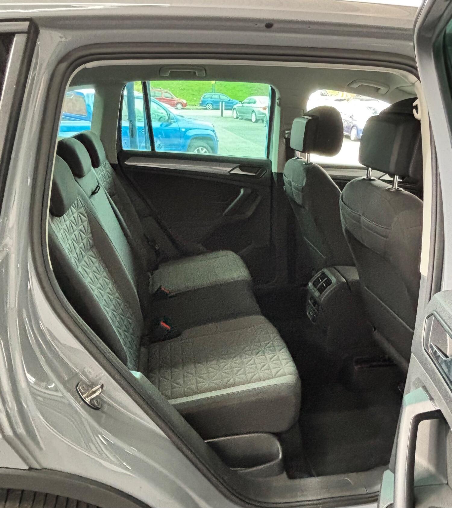 Used Volkswagen Tiguan 2021 for sale - 77605299: Photo 17