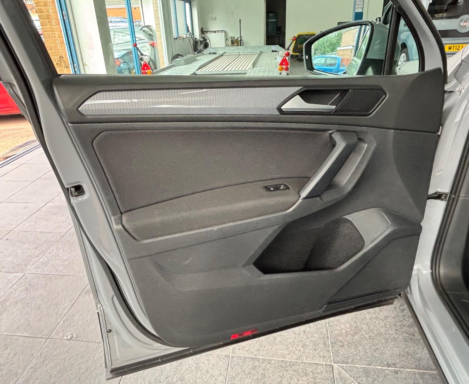 Used Volkswagen Tiguan 2021 for sale - 77605299: Photo 19