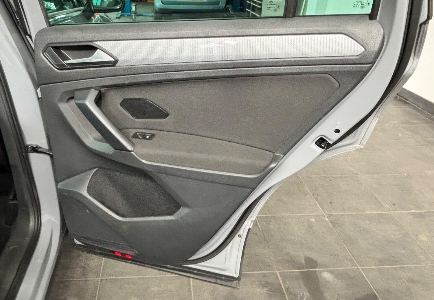 Used Volkswagen Tiguan 2021 for sale - 77605299: Photo 22