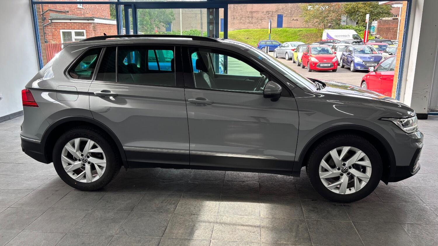 Used Volkswagen Tiguan 2021 for sale - 77605299: Photo 25