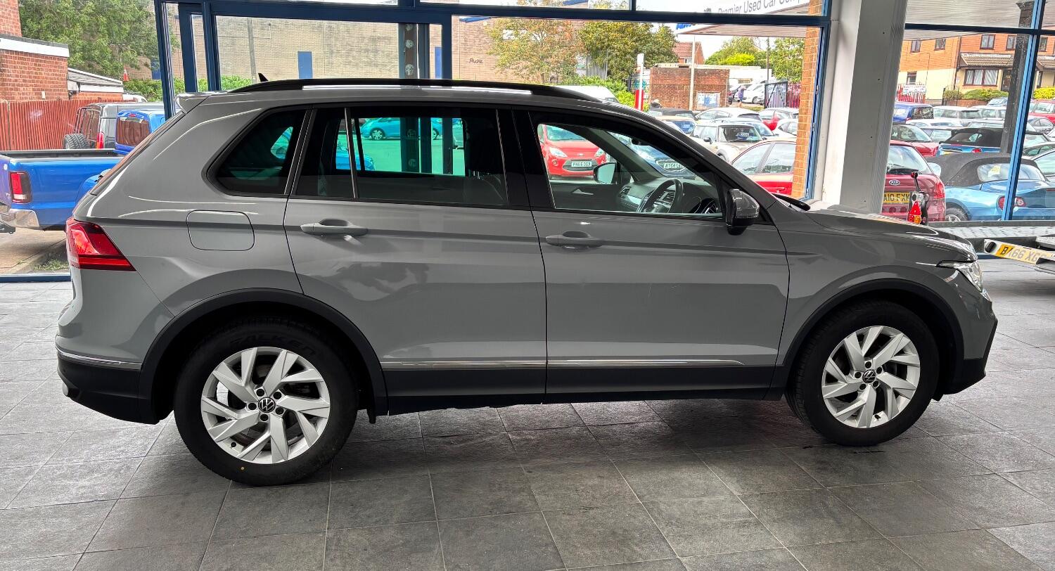 Used Volkswagen Tiguan 2021 for sale - 77605299: Photo 27
