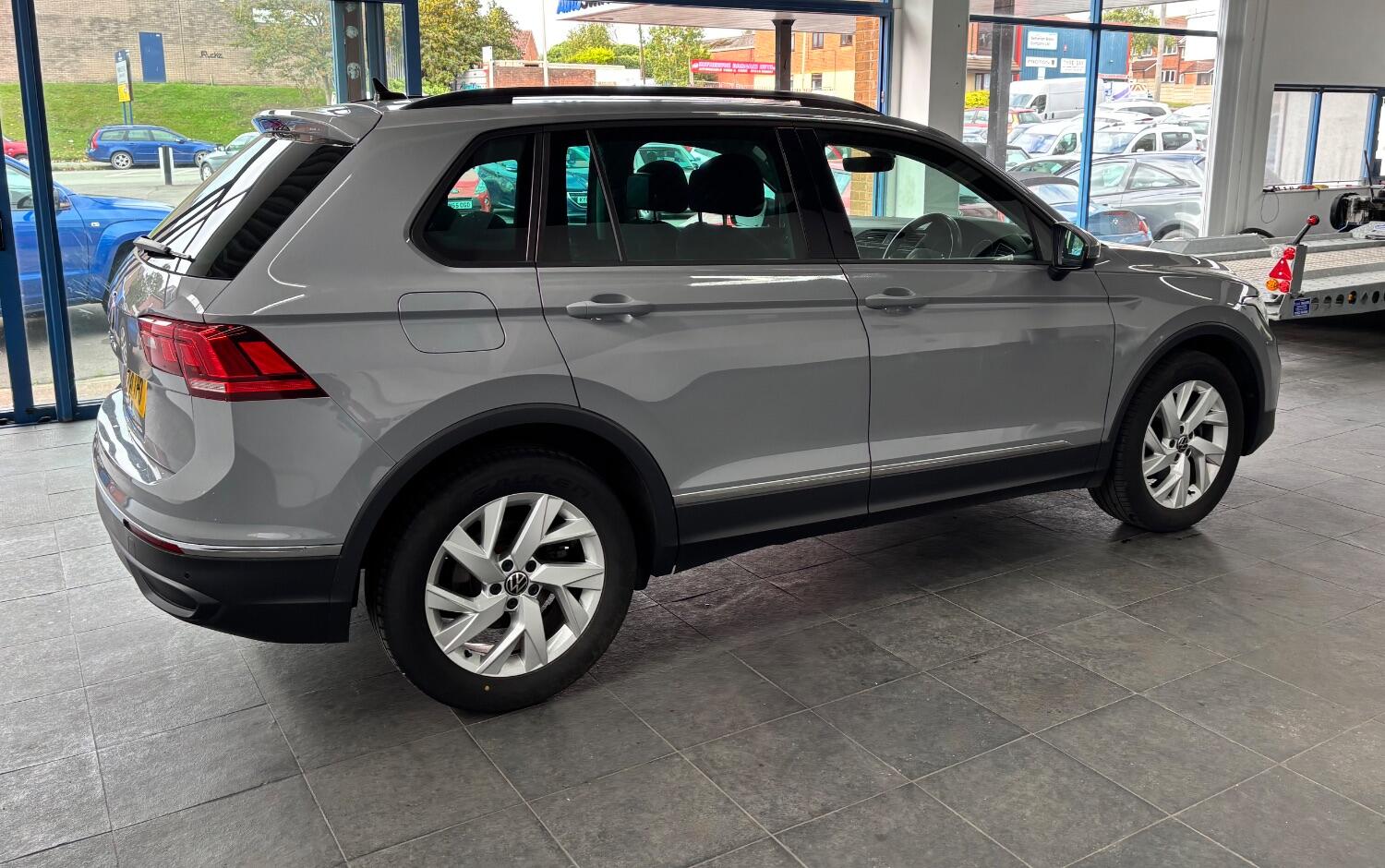Used Volkswagen Tiguan 2021 for sale - 77605299: Photo 28