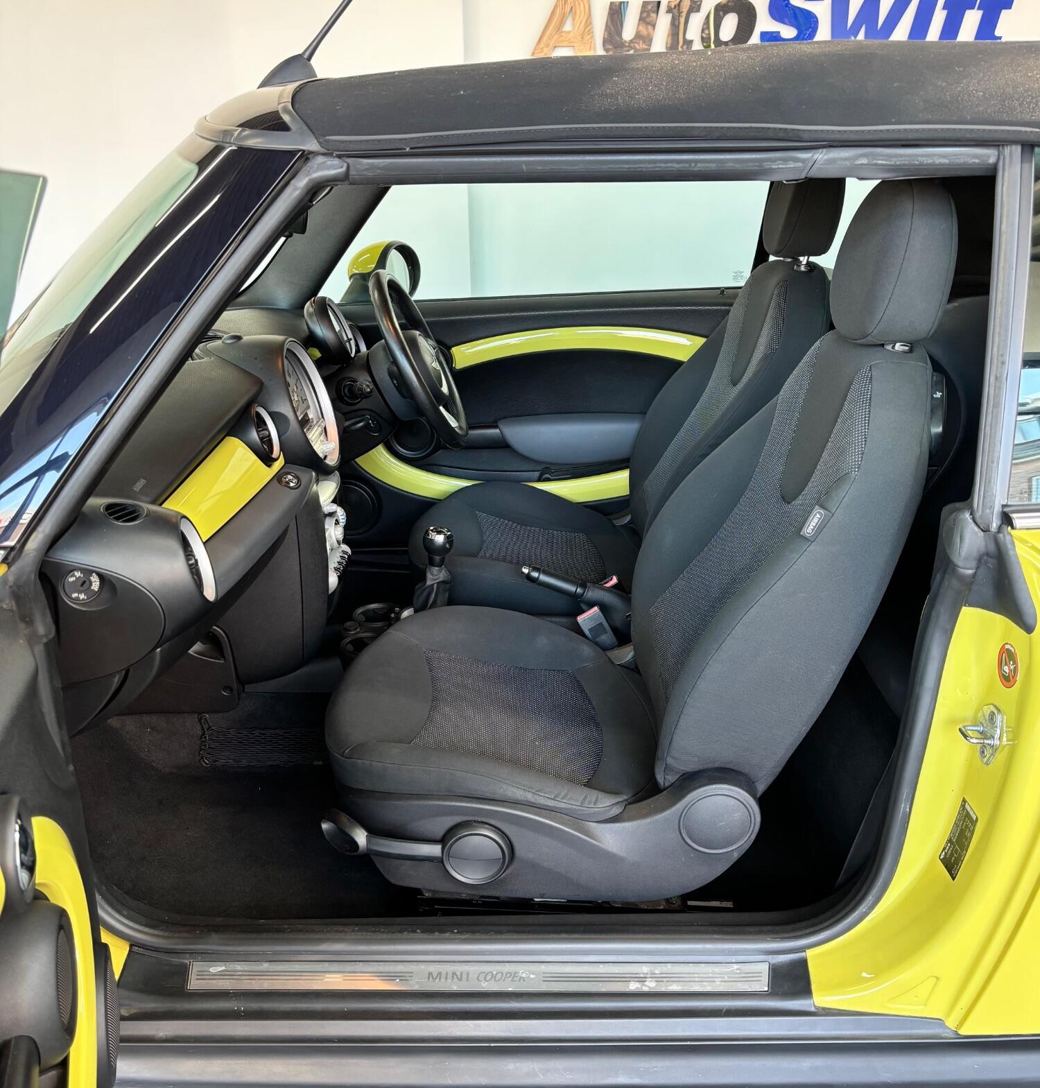 Used MINI Convertible 2009 for sale - 77605305: Photo 19