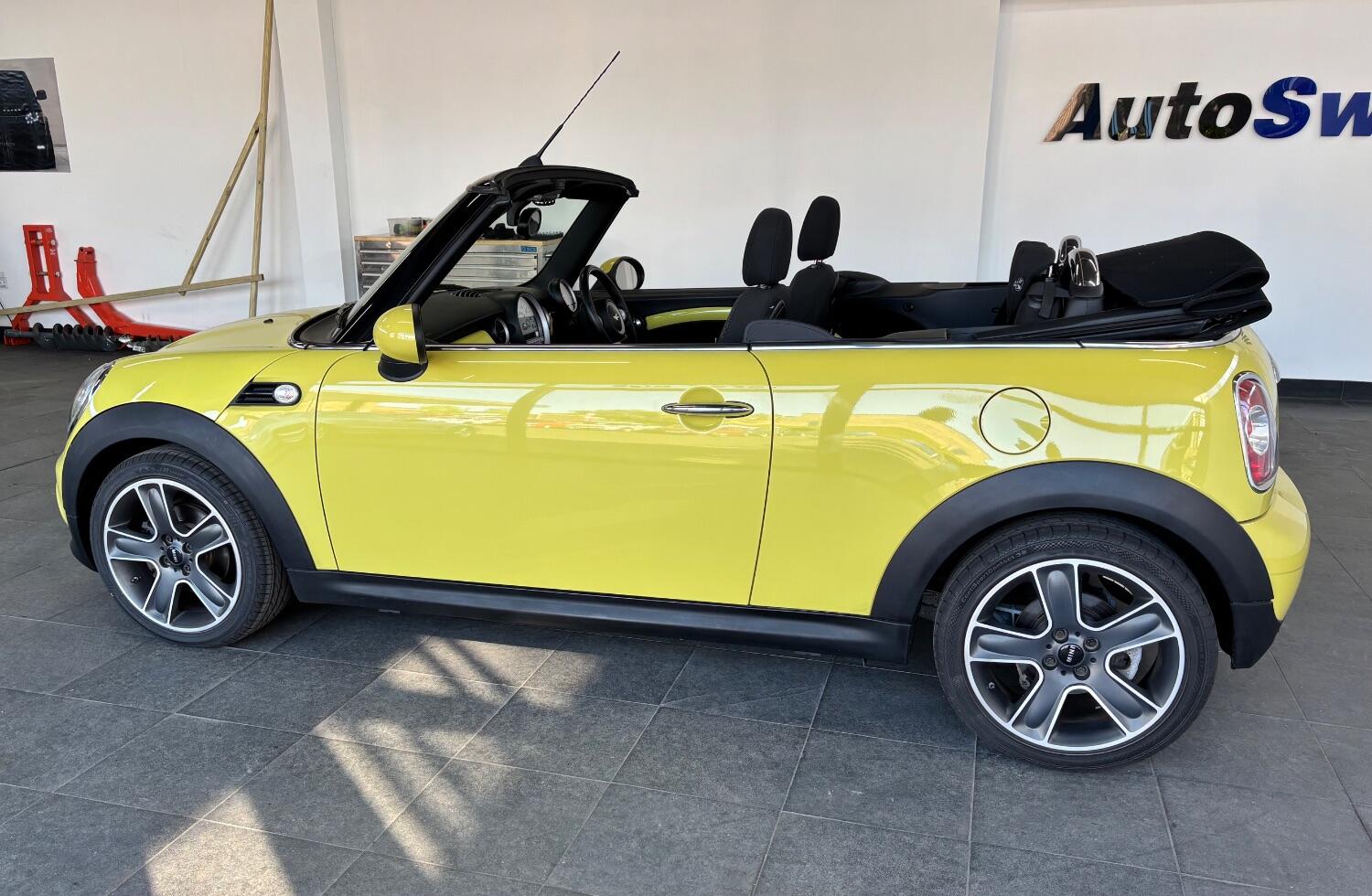 Used MINI Convertible 2009 for sale - 77605305: Photo 8