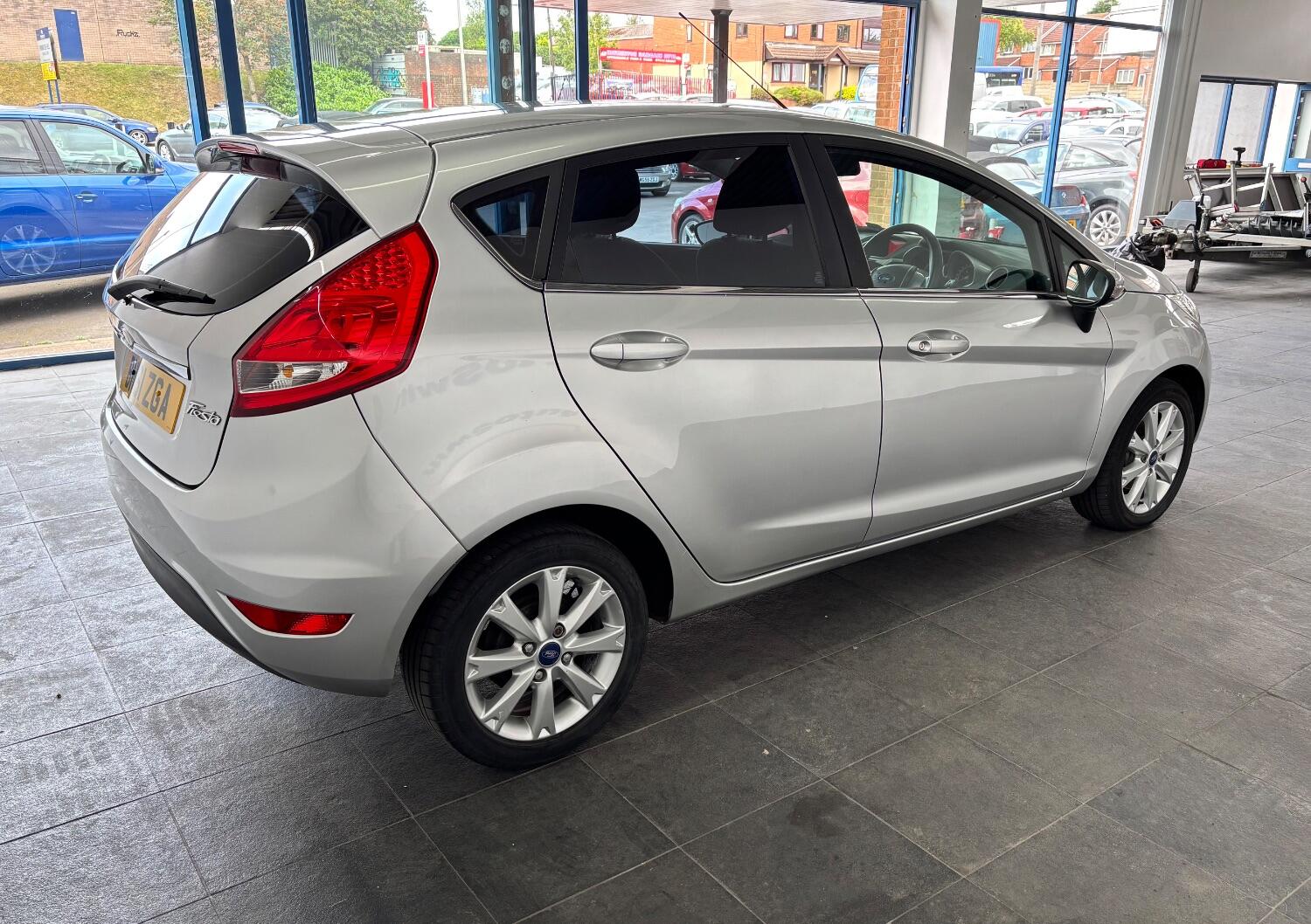 Used Ford Fiesta 2011 for sale - 77609869: Photo 25