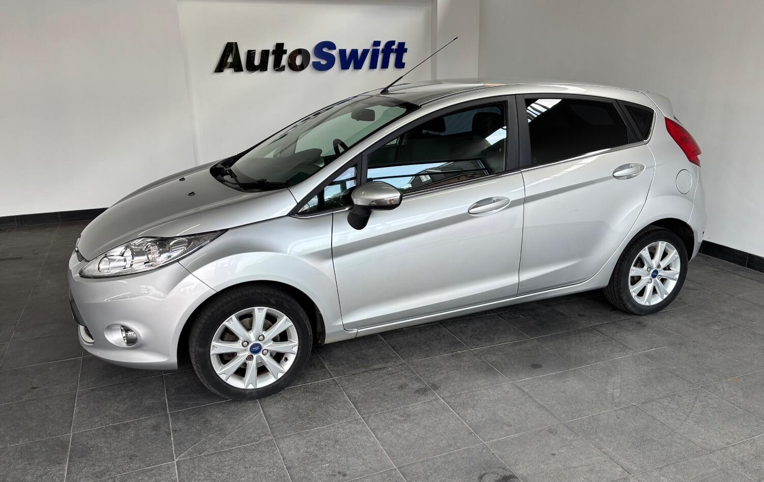 Used Ford Fiesta 2011 for sale - 77609869: Photo 4
