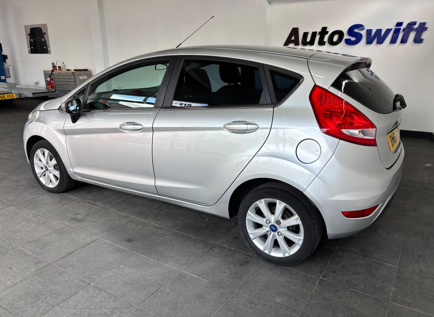 Used Ford Fiesta 2011 for sale - 77609869: Photo 8