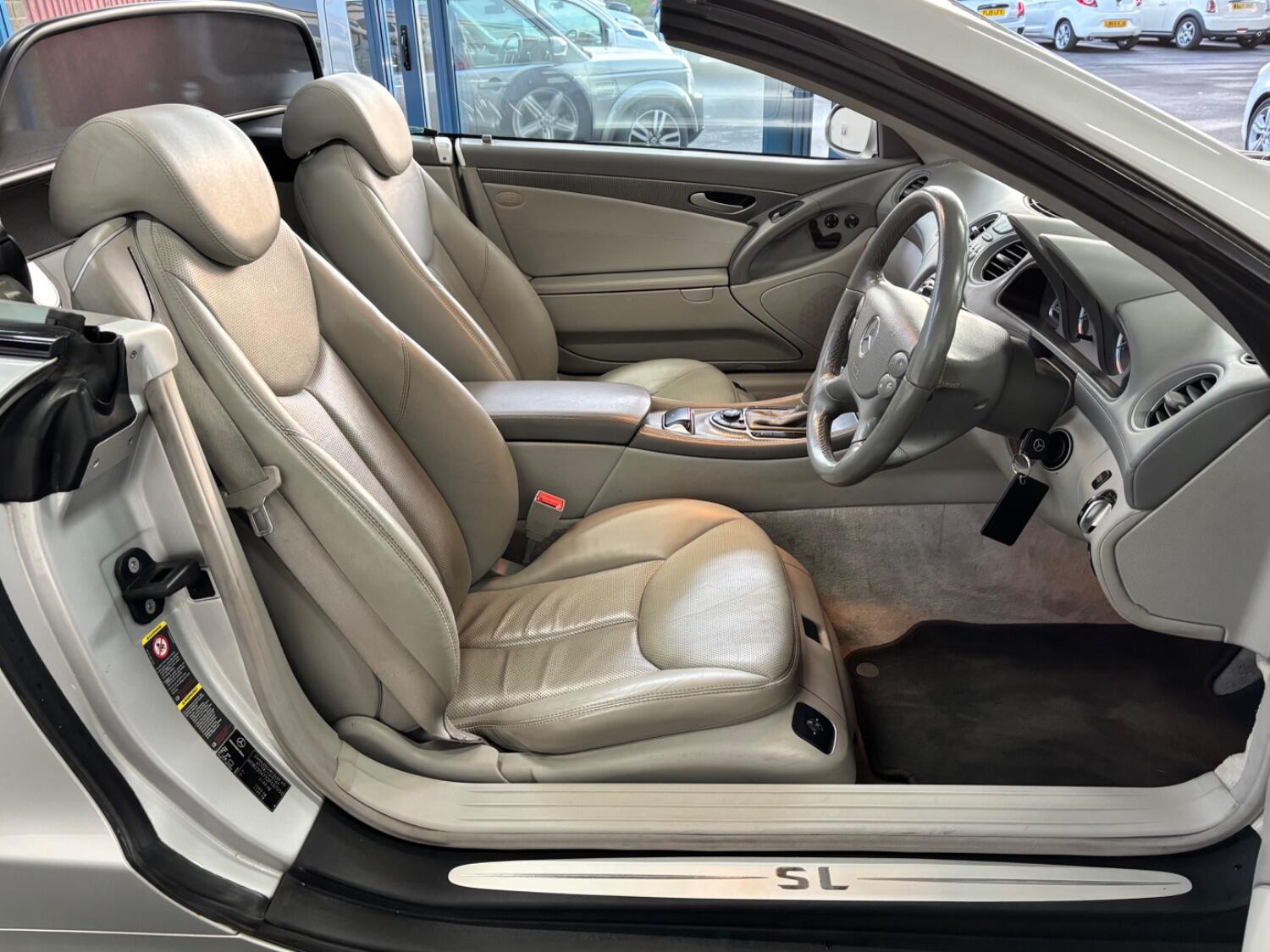 Used Mercedes-Benz SL 2003 for sale - 77605310: Photo 22