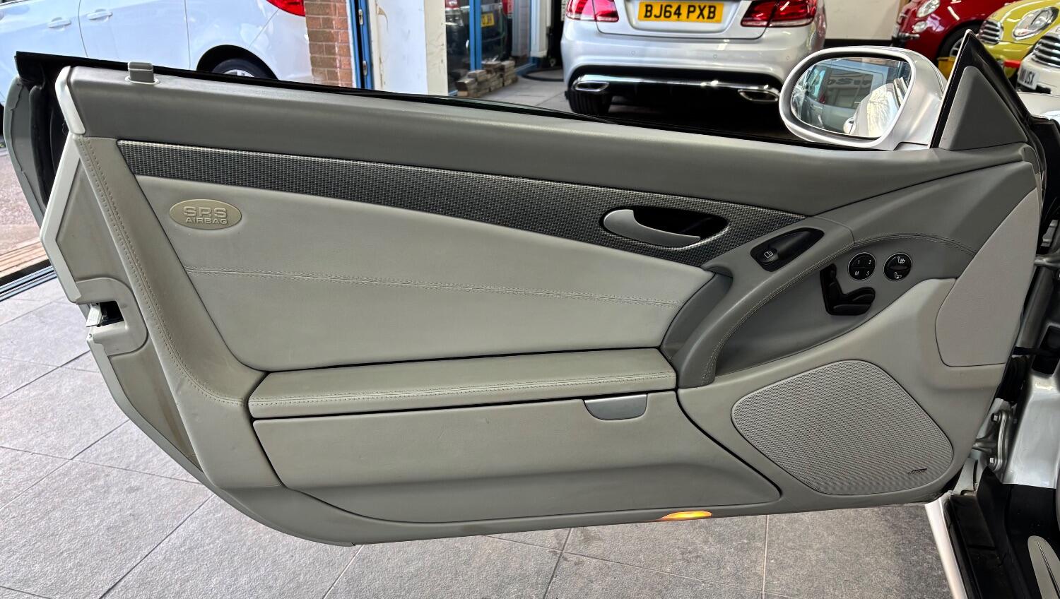 Used Mercedes-Benz SL 2003 for sale - 77605310: Photo 23