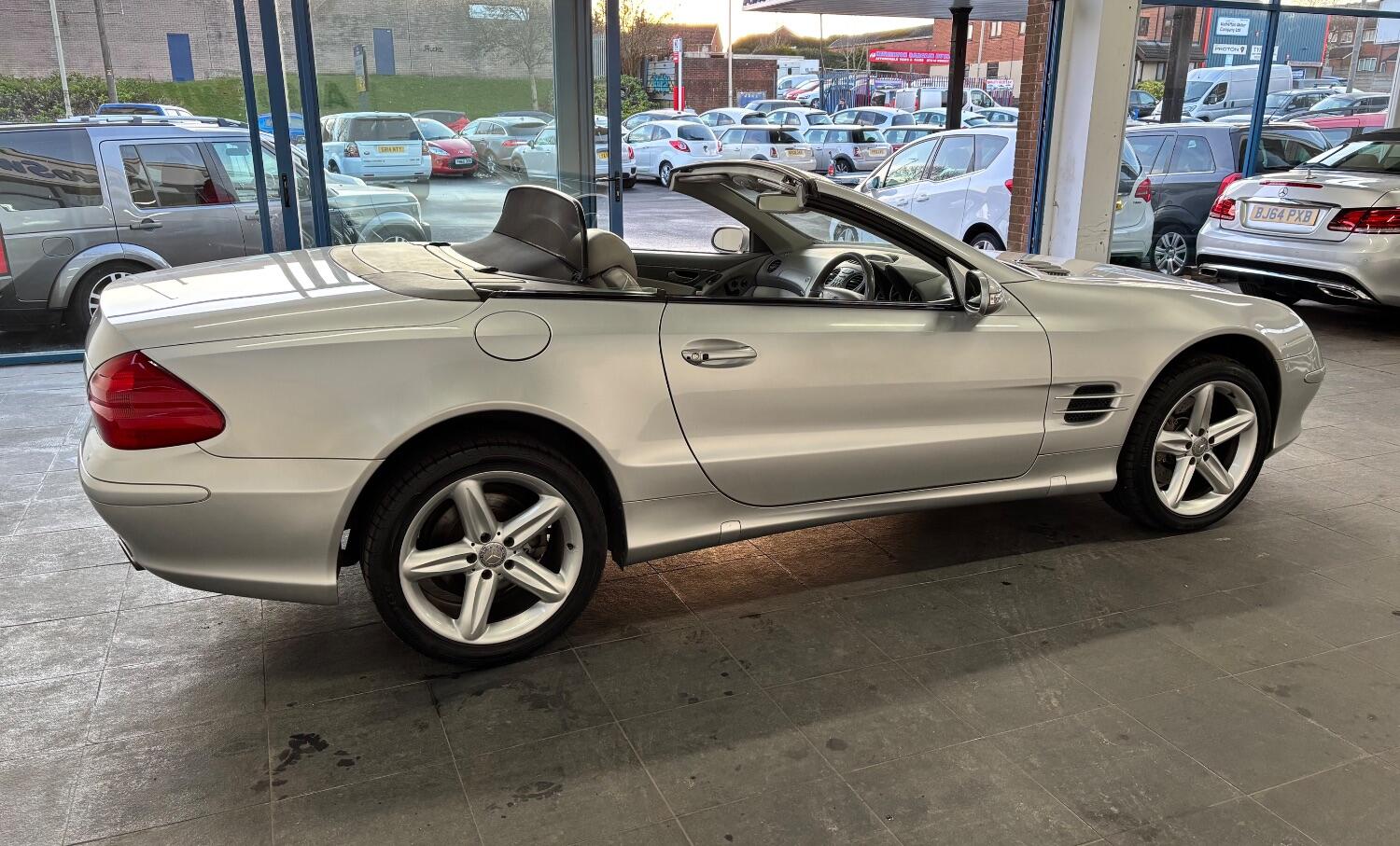 Used Mercedes-Benz SL 2003 for sale - 77605310: Photo 30