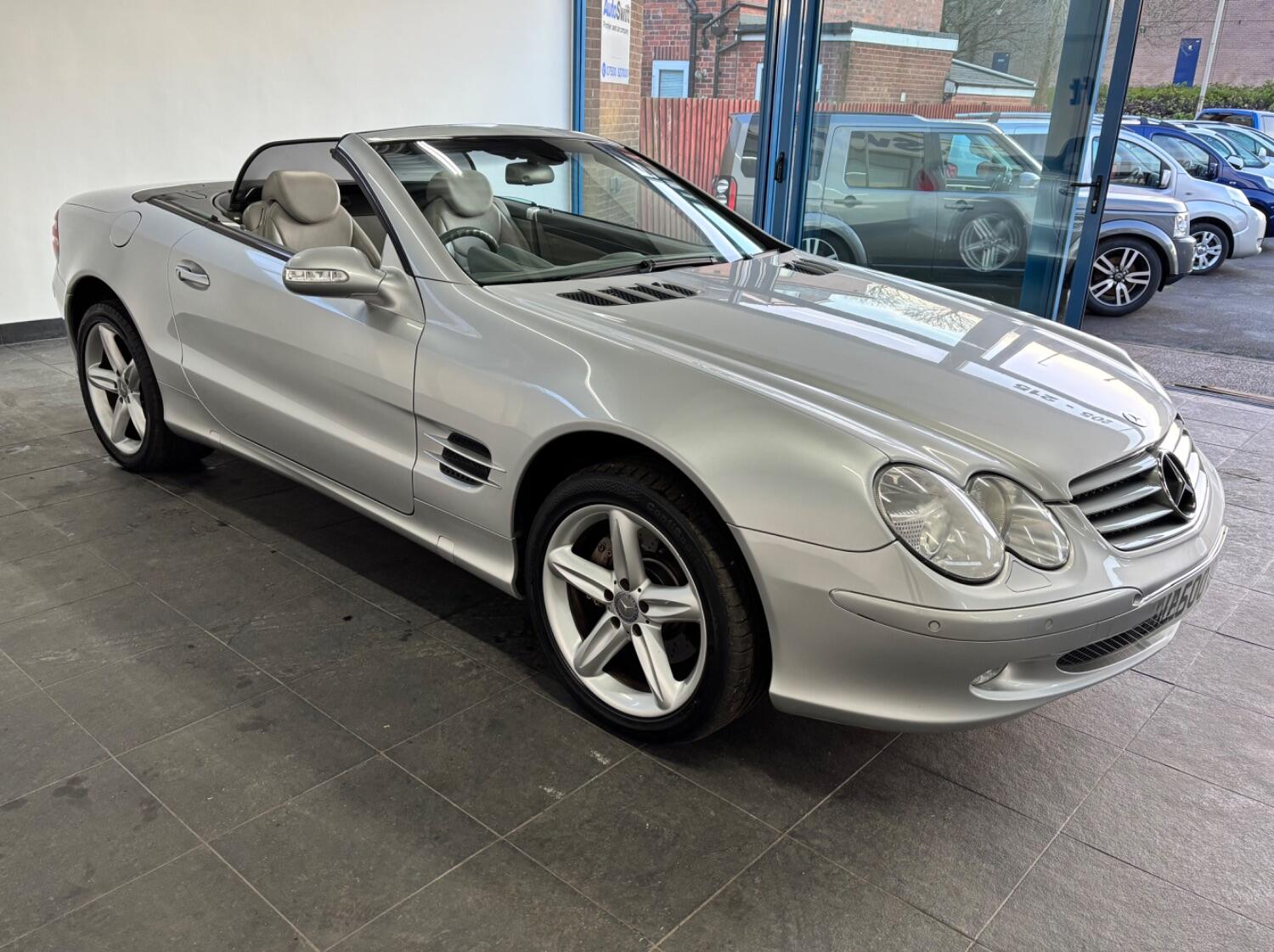 Used Mercedes-Benz SL 2003 for sale - 77605310: Photo 32