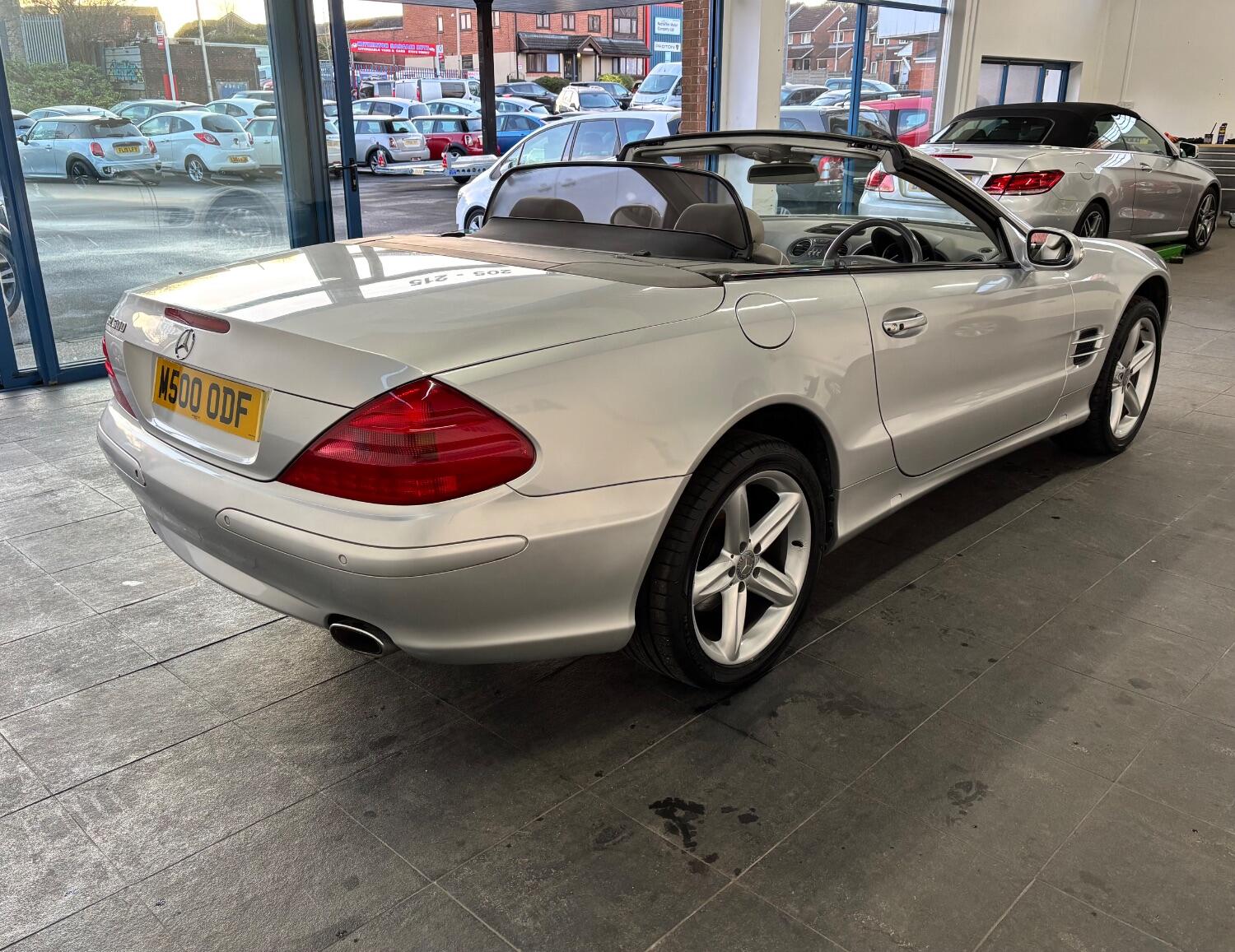 Used Mercedes-Benz SL 2003 for sale - 77605310: Photo 33