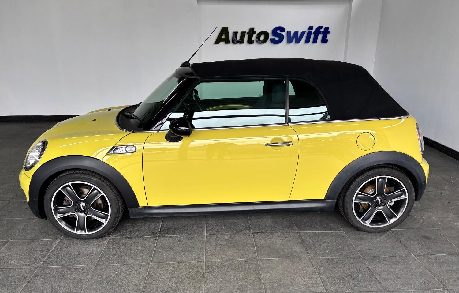 Used MINI Convertible 2009 for sale - 77605307: Photo 42
