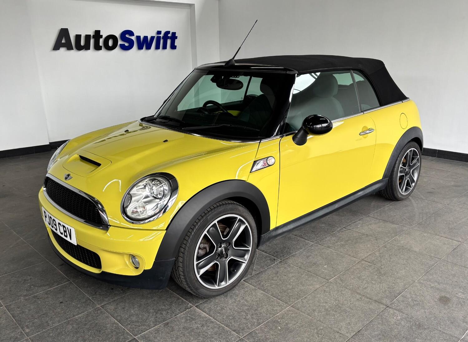 Used MINI Convertible 2009 for sale - 77605307: Photo 5