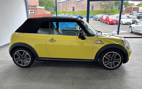 Used MINI Convertible 2009 for sale - 73894959: Photo 35
