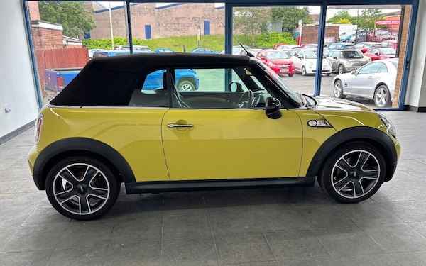 Used MINI Convertible 2009 for sale - 73894959: Photo 36