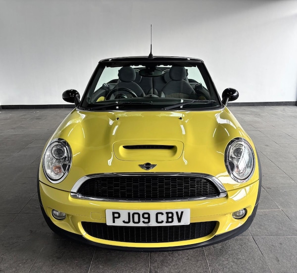 Used MINI Convertible 2009 for sale - 73894959: Photo 3