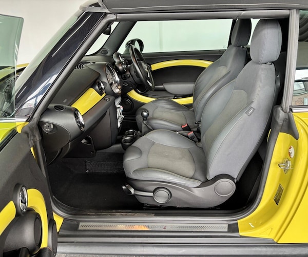 Used MINI Convertible 2009 for sale - 73894959: Photo 46